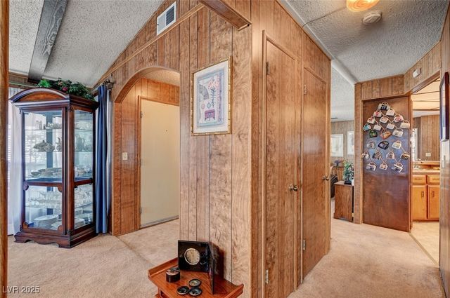 5035 Royal Avenue, Las Vegas, NV 89103