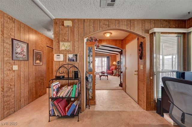 5035 Royal Avenue, Las Vegas, NV 89103