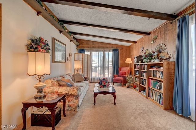 5035 Royal Avenue, Las Vegas, NV 89103