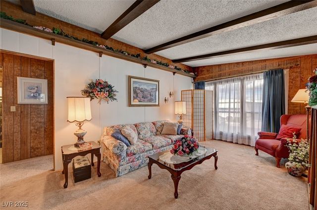 5035 Royal Avenue, Las Vegas, NV 89103