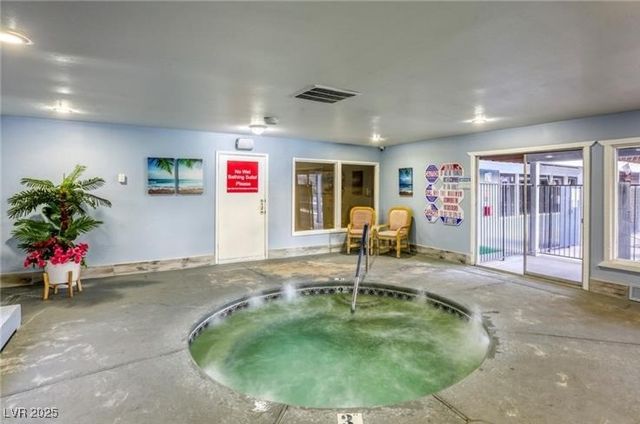 5035 Royal Avenue, Las Vegas, NV 89103