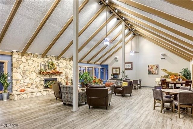 5035 Royal Avenue, Las Vegas, NV 89103