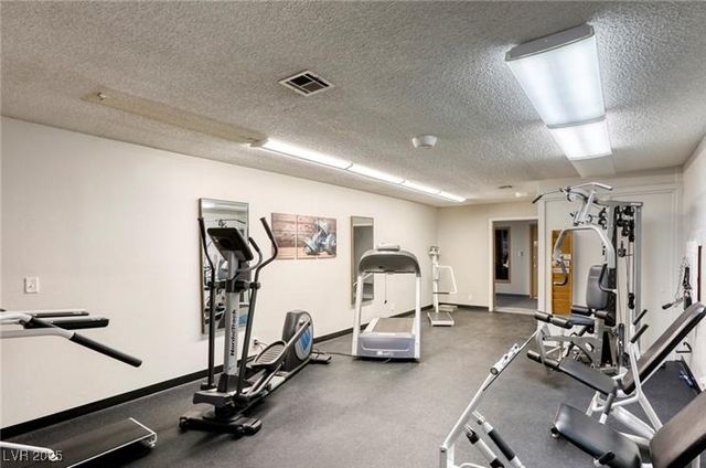 5035 Royal Avenue, Las Vegas, NV 89103