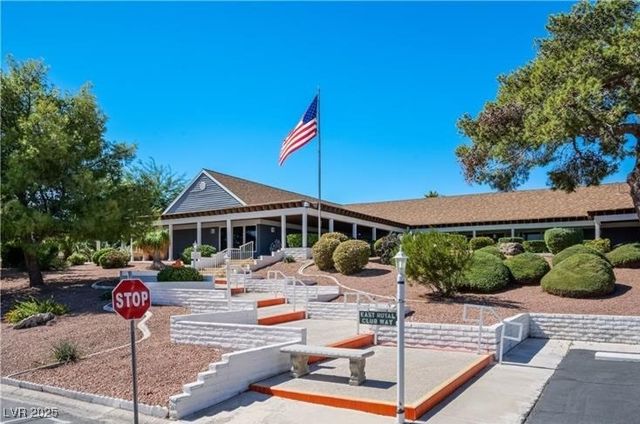 5035 Royal Avenue, Las Vegas, NV 89103