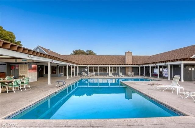 5035 Royal Avenue, Las Vegas, NV 89103