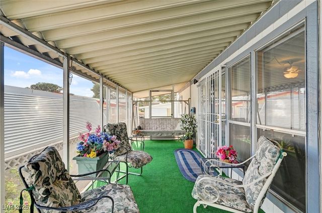 5035 Royal Avenue, Las Vegas, NV 89103