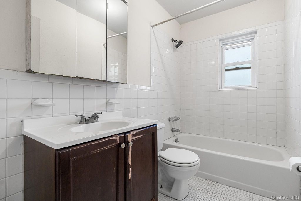 490 Main Street A7, Farmingdale, NY 11735 — photo 5