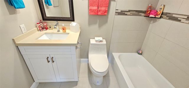 3650 N 56th Avenue 518-5, Hollywood, FL 33021