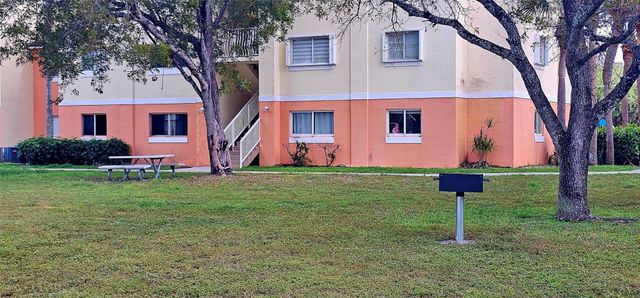 3650 N 56th Avenue 518-5, Hollywood, FL 33021