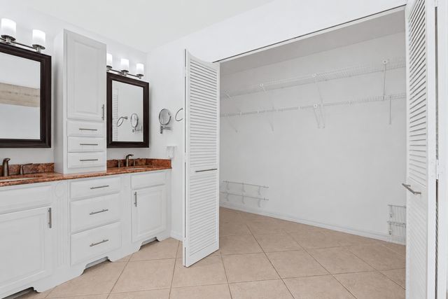 117 Sherwood Drive, Royal Palm Beach, FL 33411