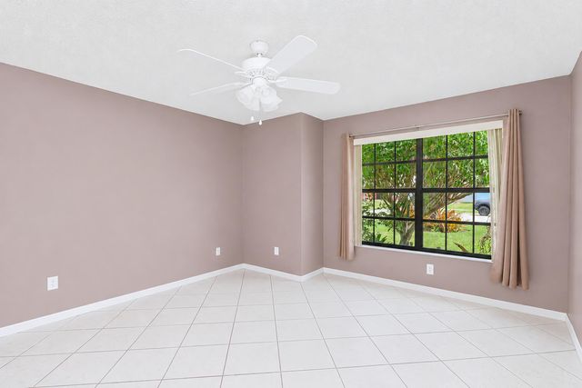 117 Sherwood Drive, Royal Palm Beach, FL 33411