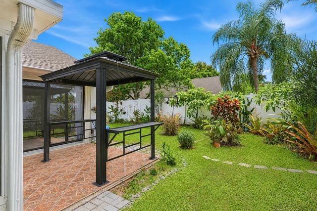 117 Sherwood Drive, Royal Palm Beach, FL 33411
