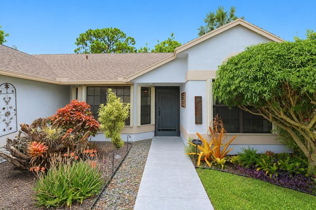 117 Sherwood Drive, Royal Palm Beach, FL 33411