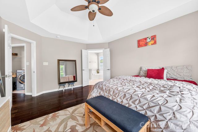 2508 OAKDALE CREEK Lane 17, Charlotte, NC 28216