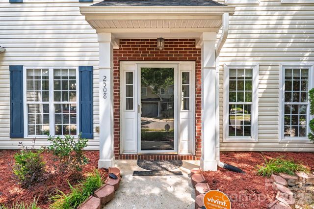 2508 OAKDALE CREEK Lane 17, Charlotte, NC 28216