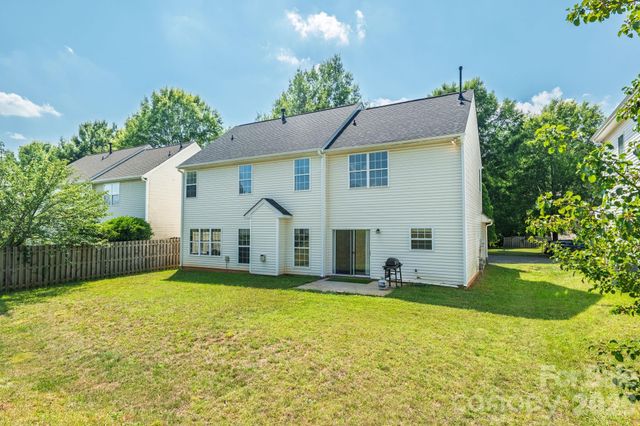 2508 OAKDALE CREEK Lane 17, Charlotte, NC 28216
