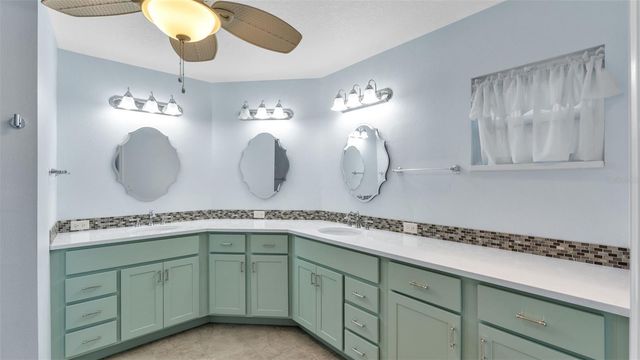 3875 ALAMANDA HILLS PLACE, Lakeland, FL 33813