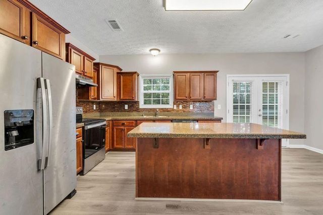 142 Nobility Lane, Mcdonough, GA 30252