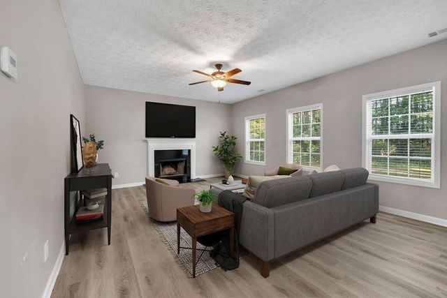 142 Nobility Lane, Mcdonough, GA 30252