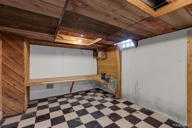 42467 Eldon Avenue, Clinton Township, MI 48038