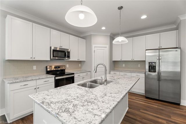 410 Salem Grace Street, Kernersville, NC 27284