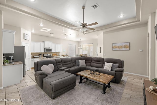 3660 Albion Avenue, Las Cruces, NM 88012