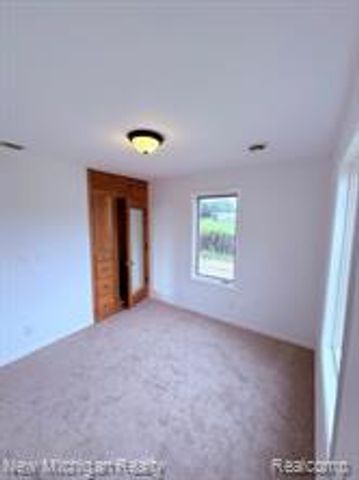 4469 S Saginaw Street, Burton, MI 48529