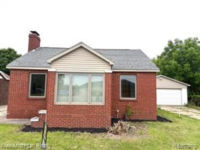 4469 S Saginaw Street, Burton, MI 48529