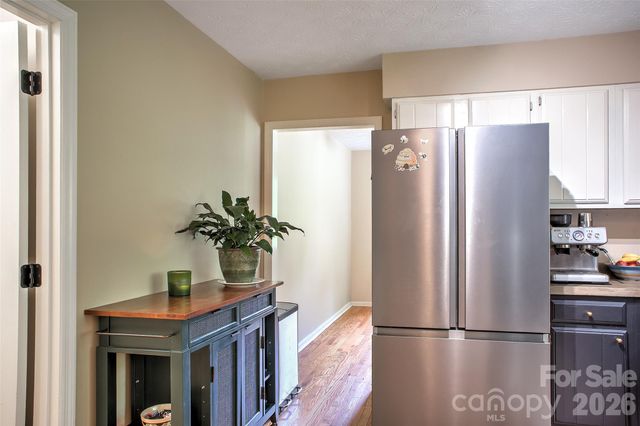 53 Braddock Way, Asheville, NC 28803