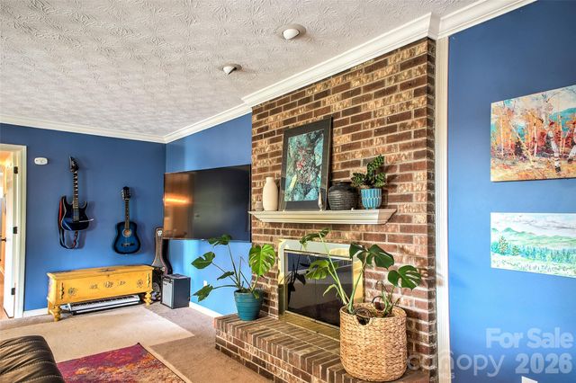 53 Braddock Way, Asheville, NC 28803