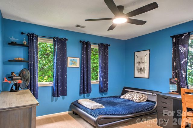 53 Braddock Way, Asheville, NC 28803
