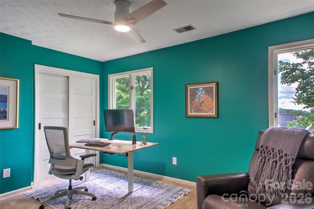 53 Braddock Way, Asheville, NC 28803