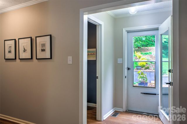 53 Braddock Way, Asheville, NC 28803