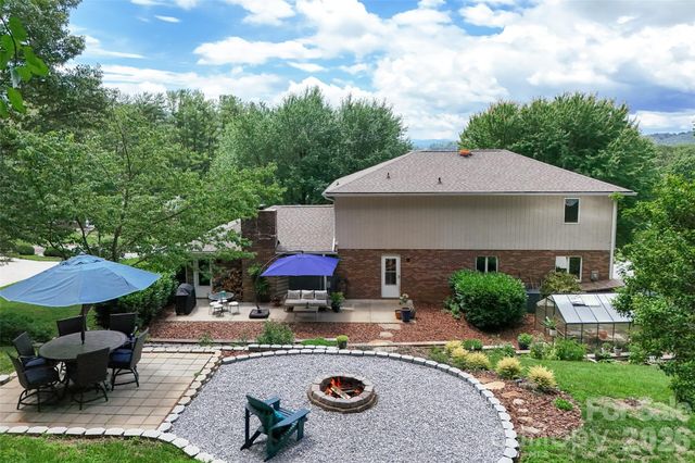 53 Braddock Way, Asheville, NC 28803