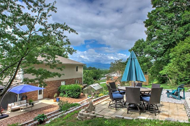 53 Braddock Way, Asheville, NC 28803