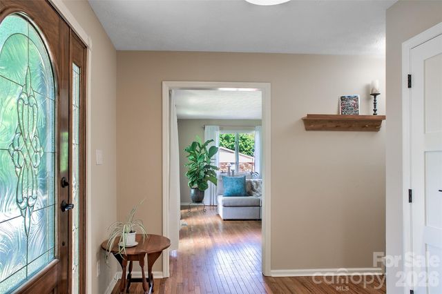 53 Braddock Way, Asheville, NC 28803