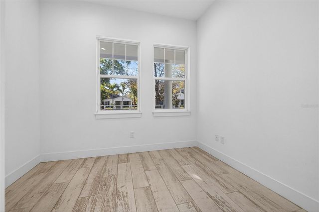 611 24TH AVENUE N, St Petersburg, FL 33704