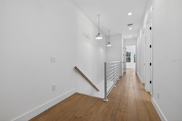 611 24TH AVENUE N, St Petersburg, FL 33704