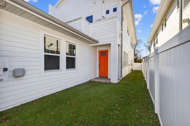 611 24TH AVENUE N, St Petersburg, FL 33704