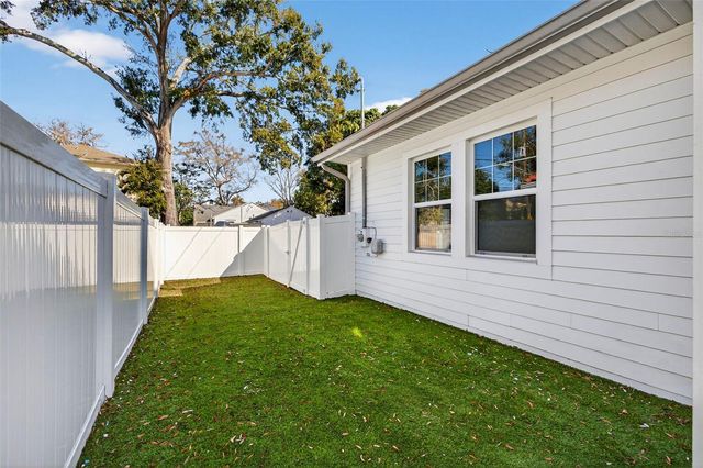 611 24TH AVENUE N, St Petersburg, FL 33704