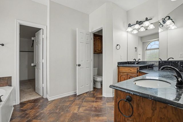 2605 Tall Meadows Drive, Midlothian, TX 76065