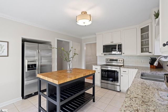 104 Wappoo Lane, Taylors, SC 29687