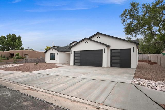 4840 Dodge Avenue NW, Albuquerque, NM 87114