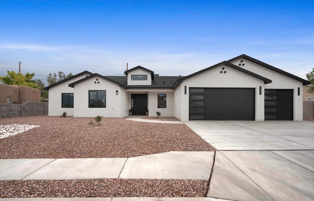 4840 Dodge Avenue NW, Albuquerque, NM 87114