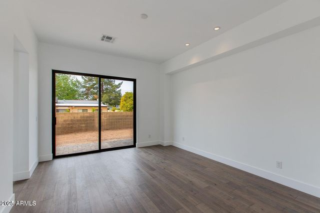 100 W NORTHERN Avenue 15, Phoenix, AZ 85021