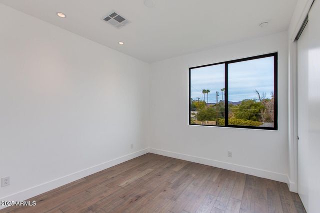 100 W NORTHERN Avenue 15, Phoenix, AZ 85021