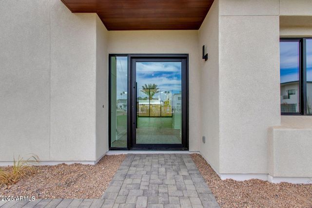 100 W NORTHERN Avenue 15, Phoenix, AZ 85021