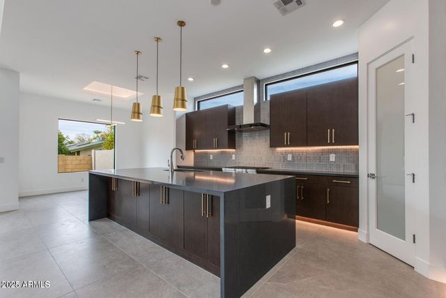 100 W NORTHERN Avenue 15, Phoenix, AZ 85021