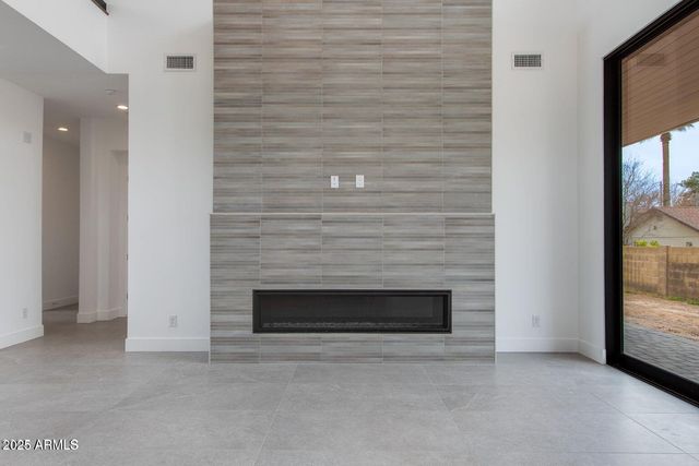 100 W NORTHERN Avenue 15, Phoenix, AZ 85021