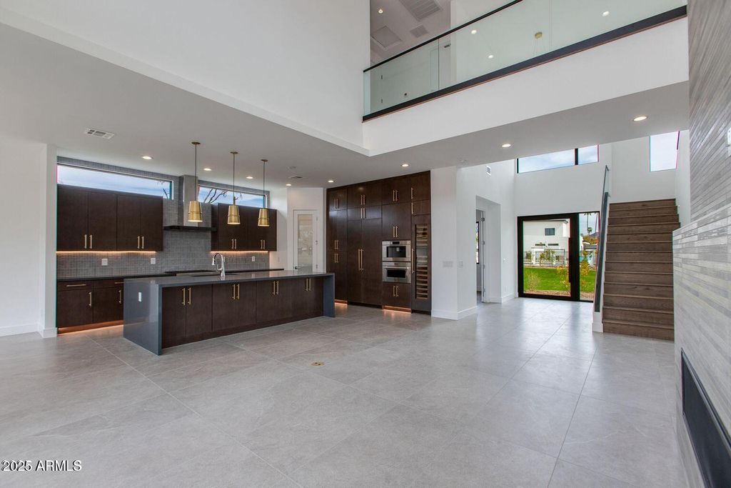 100 W NORTHERN Avenue 15, Phoenix, AZ 85021